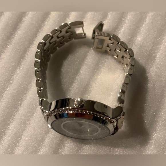 #J947 - Geneva Platinum Ladies Watch w/Floating Crystal Accents (NEW BATTERY) - Picture 8 of 13